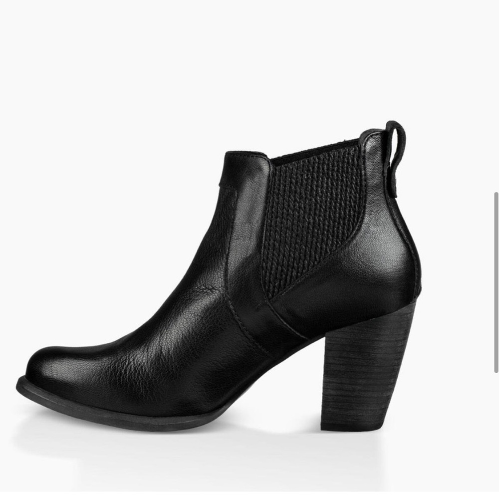 Ugg COBIE Boot II Chelsea size 6